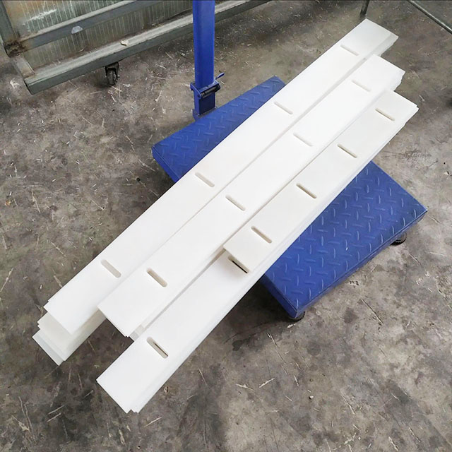 White Ultra-high Molecular Polyethylene Scraper/pe Polyethylene Special-shaped Parts/polymer Plastic Machinery Parts
