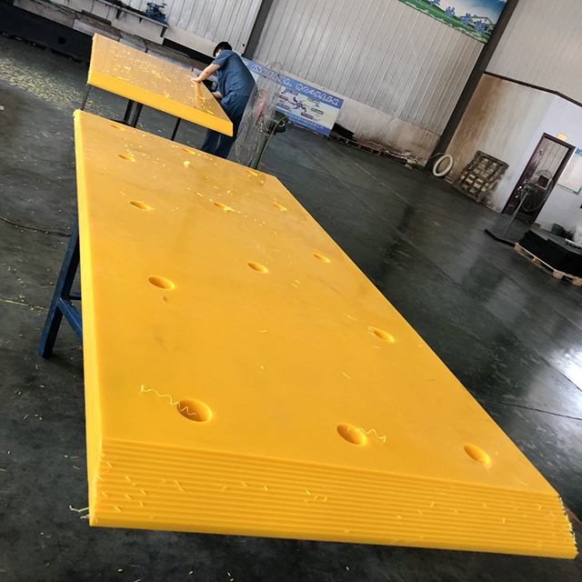 Yellow UHMWPE And Plastic Marine Fender Pads 